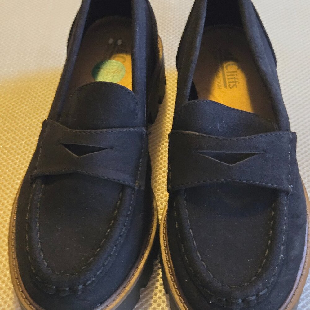 Black suede Cliffs, size 7.5 W , Never been worn, loafer style
